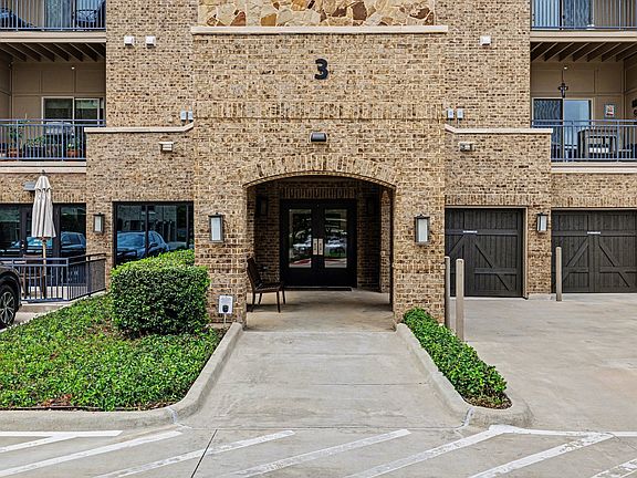 3rd image of 1735 Wittington Pl #3402
