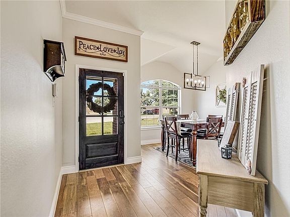 4th image of 3011 Hanstrom Ct