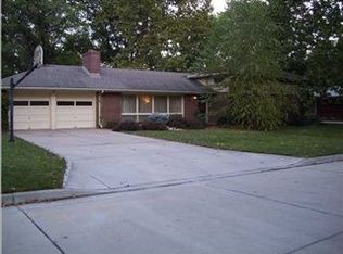 226 S Hess Ave, Hesston, KS 67062