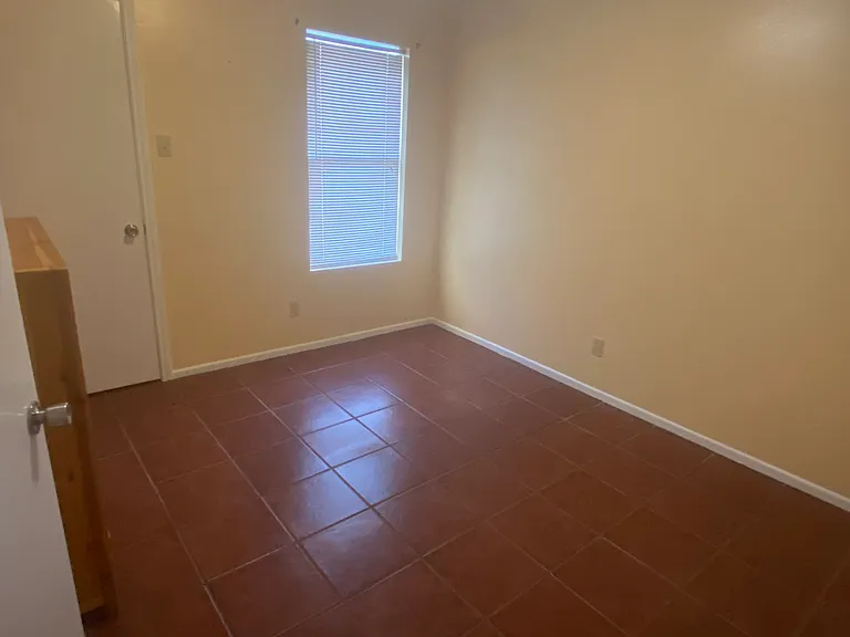 1801 Denmark Ln — Photo 6
