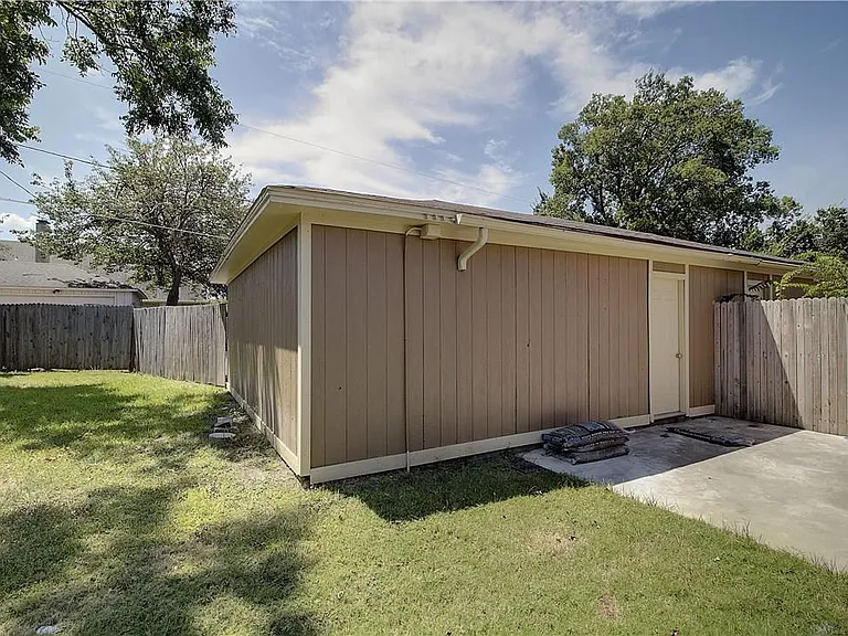 7708 Dentcrest Dr — Photo 20