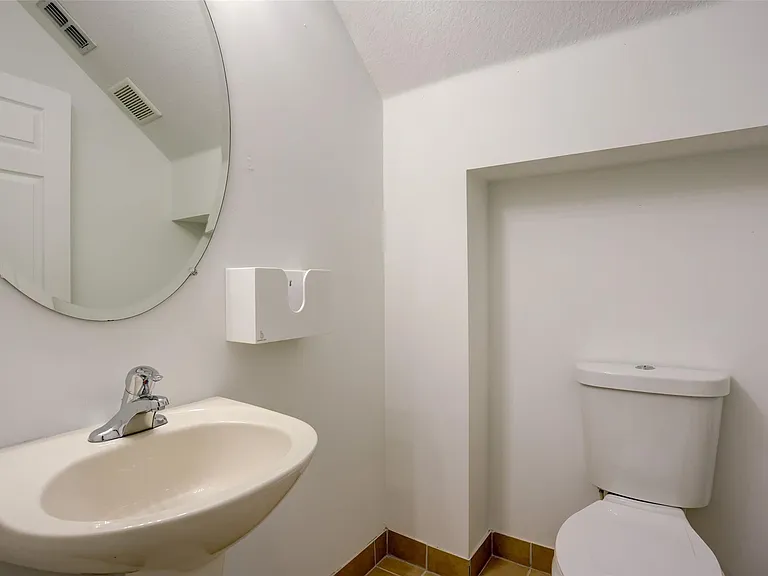 2851 W Prospect Rd #305 — Photo 7