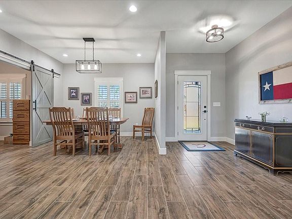 4th image of 1105 Cc Rd