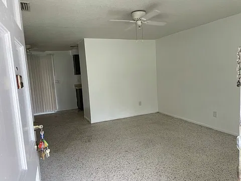 3 bed, 1.5 bath, 950 sqft, $1,500 — Photo 3