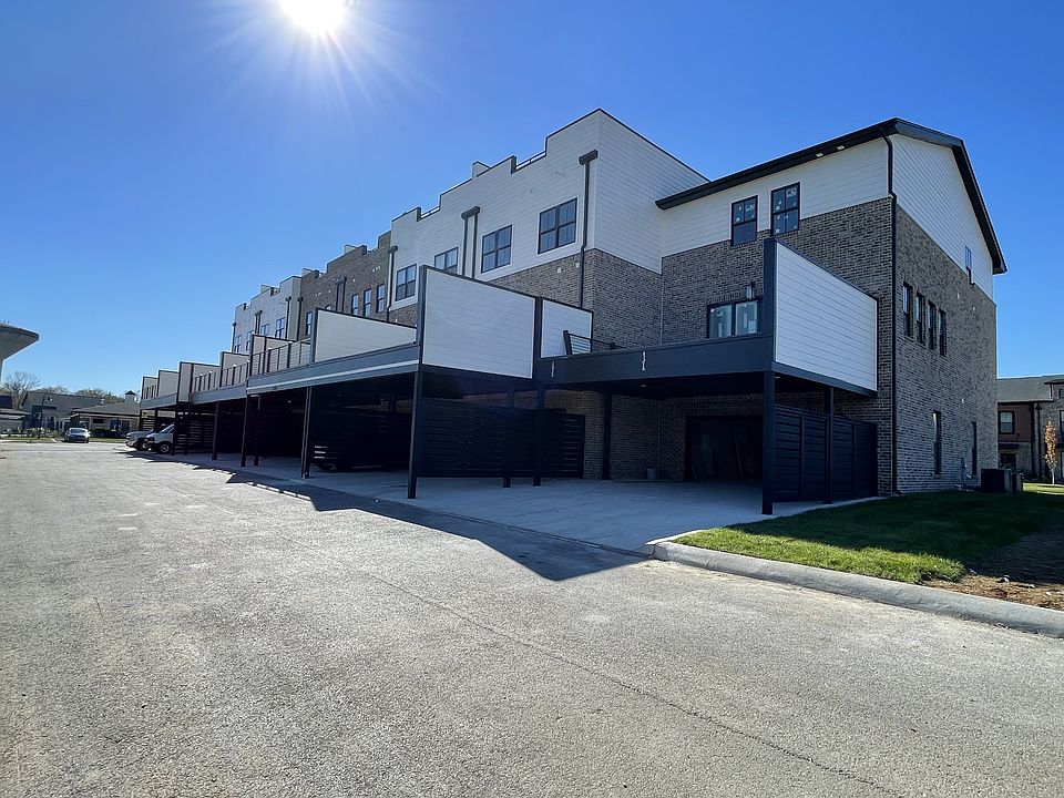 2nd image of 1429 Doc Johns Blvd