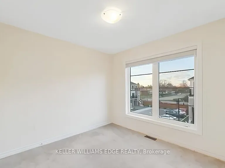 383 Dundas St E #38 — Photo 8