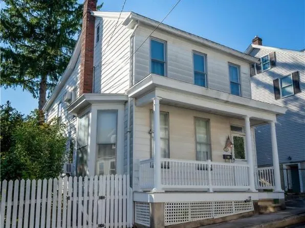 110 Gay St, Tamaqua, PA 18252