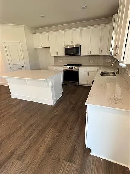 2720 Westgate Park Dr — Photo 8