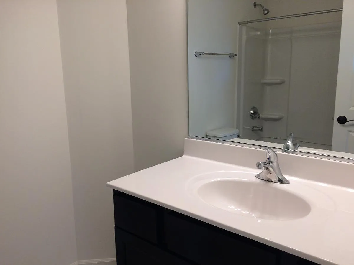 1462 Manning Avenue — Photo 4