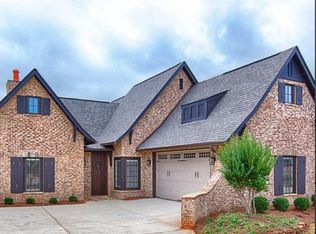 743 Oakdale Dr, Auburn, AL 36830