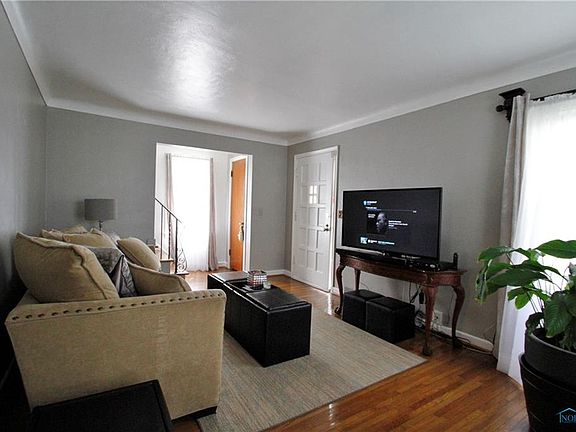 5th image of 3330 Algonquin Pkwy