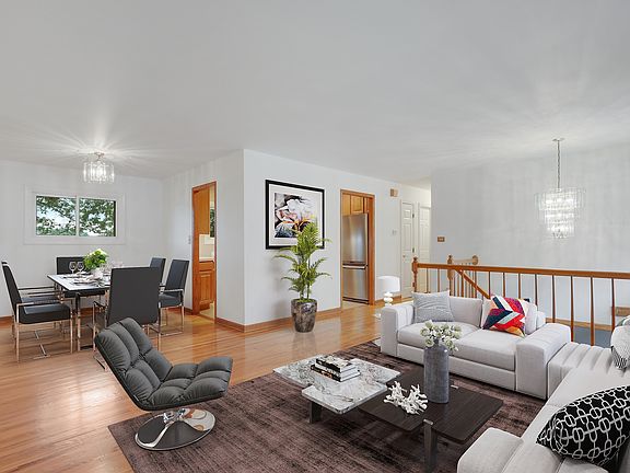 2nd image of 21W335 Drury Ln