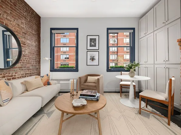 237 W 19th St APT B, New York, NY 10011
