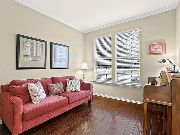 3rd image of 13424 Cottage Grove Dr
