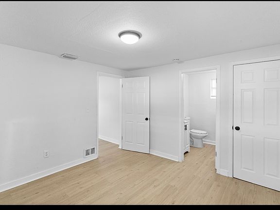 4th image of 2518 5th St S #1
