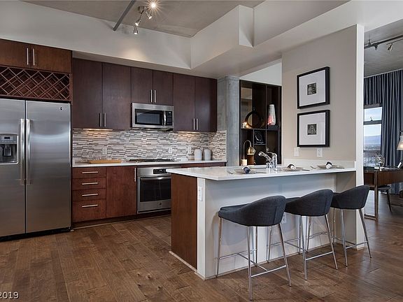 2nd image of 353 Bonneville Ave #713
