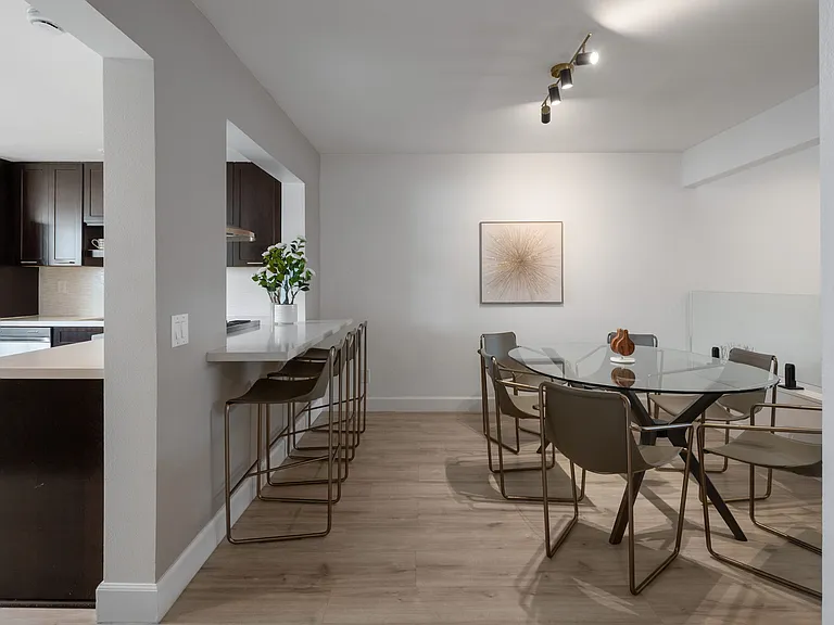 17165 Palisades Cir — Photo 12