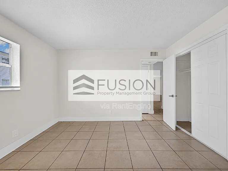 861 SW 74th Ter #102D — Photo 7