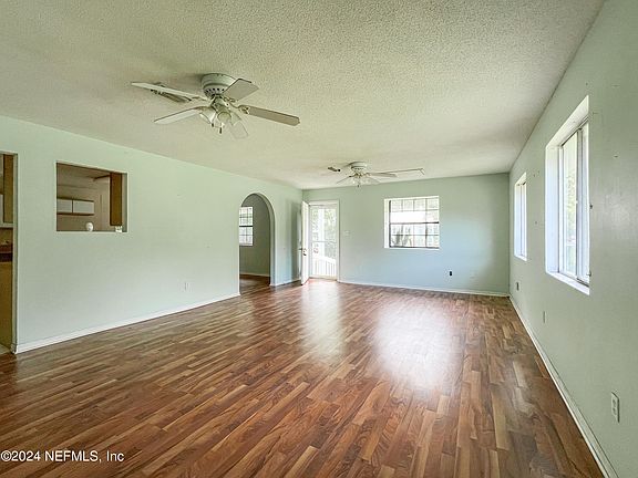 4th image of 14224 NE 148TH Avenue