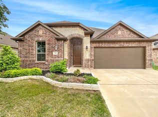 236 Buckskin Dr, Waxahachie, TX 75167
