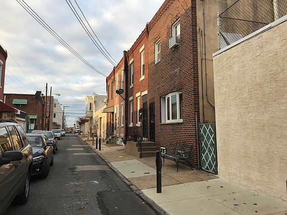 4th image of 2651 E Auburn St