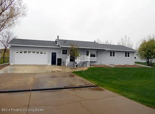 1903 7th Ave SW, Dickinson, ND 58601