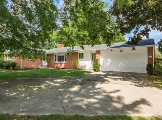 1000 Beechview Dr S, Worthington, OH 43085