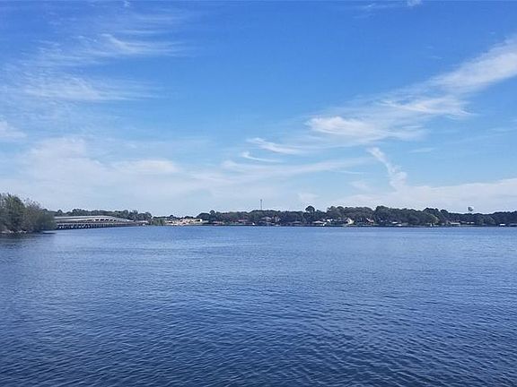 2nd image of 422 Sailboat Dr