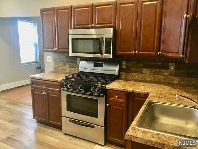 1st image of 294 Midland Ave #B