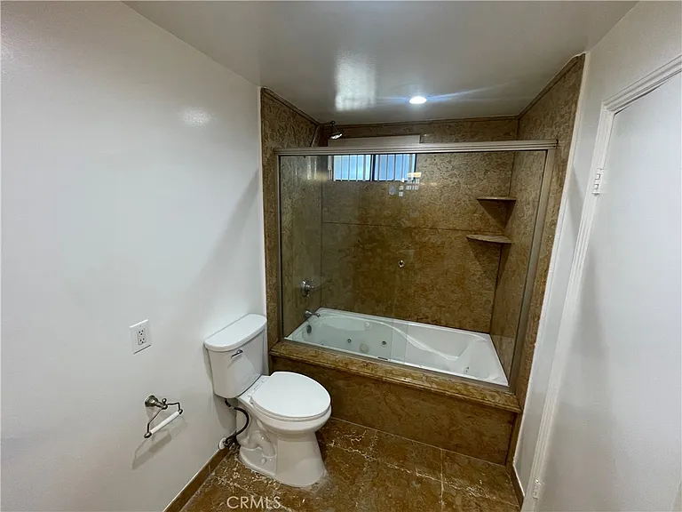 22038 Vanowen St #103 — Photo 14