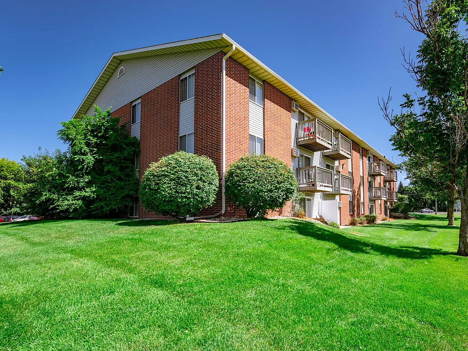 3346 W Saint Germain St