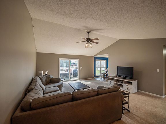 5th image of 8220 Timberland Dr
