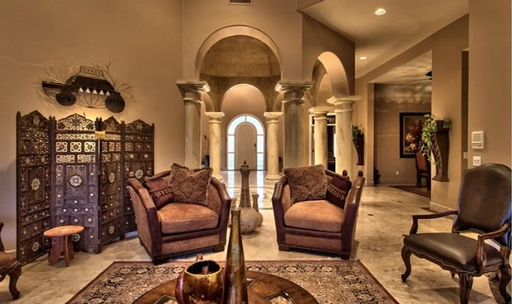 6 bed, 5561 sqft, $26,000 — Photo 4