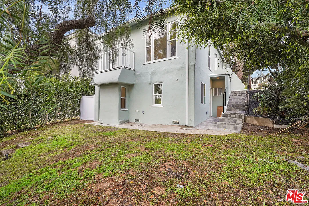 1 bed, 1.0 bath, 500 sqft, $3,499 — Photo 2