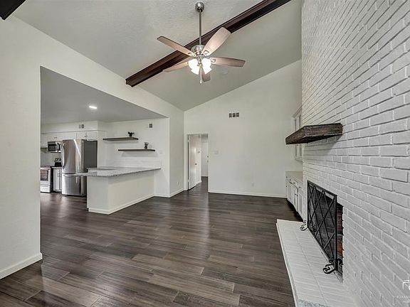 2nd image of 9018 Villa Park Cir