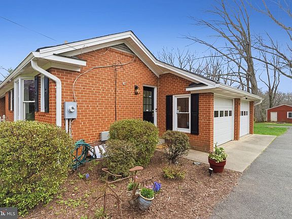 4th image of 8509 Crestview Dr