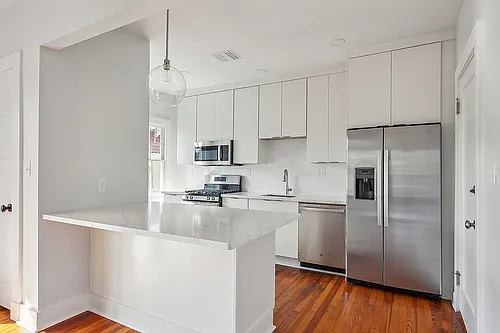 7 Fontainebleau Dr Photo 1
