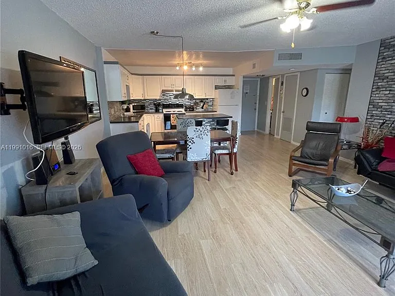 2061 NW 47th Ter #205 — Photo 37