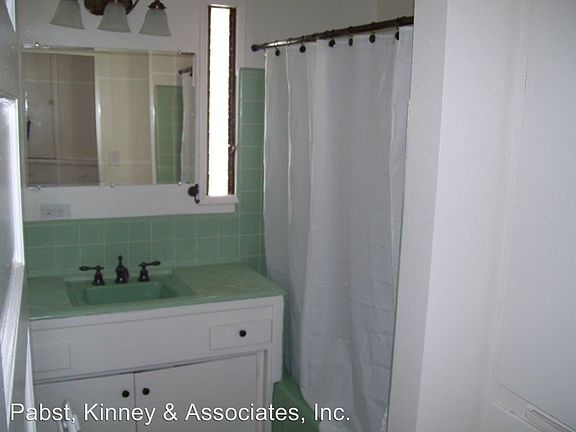 4th image of 3107 E Theresa St