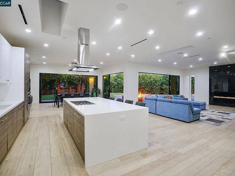 23 Elaine Ct — Photo 9