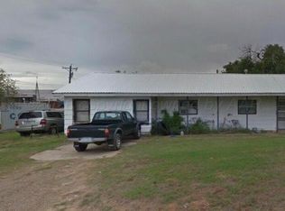 203 S Wells St, Clarendon, TX 79226