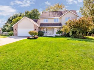 860 Lincoln Pines Pl, Saint Joseph, MI 49085
