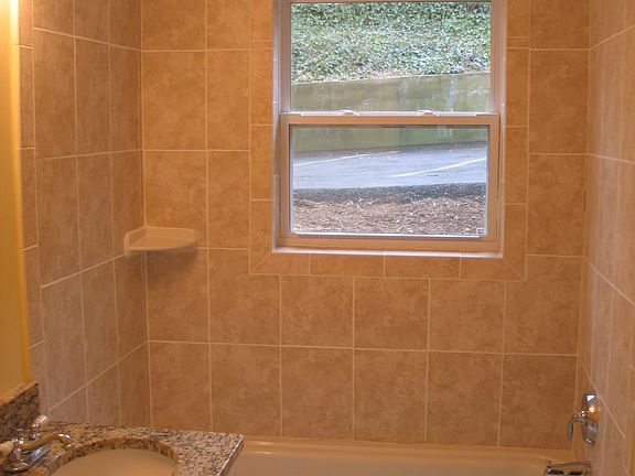 4th image of 7521 Maple Ave #9-7521
