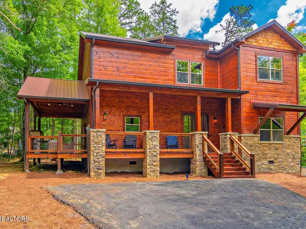 2818 Ridge Creek Cir, Sevierville, TN 37876