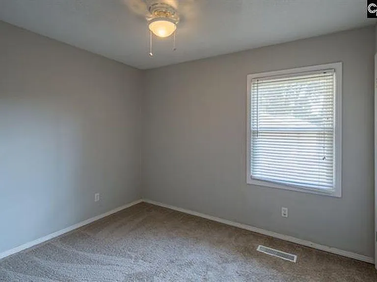 98 Riverview Ct — Photo 23