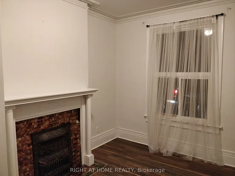 715 Ossington Ave #1 — Photo 9