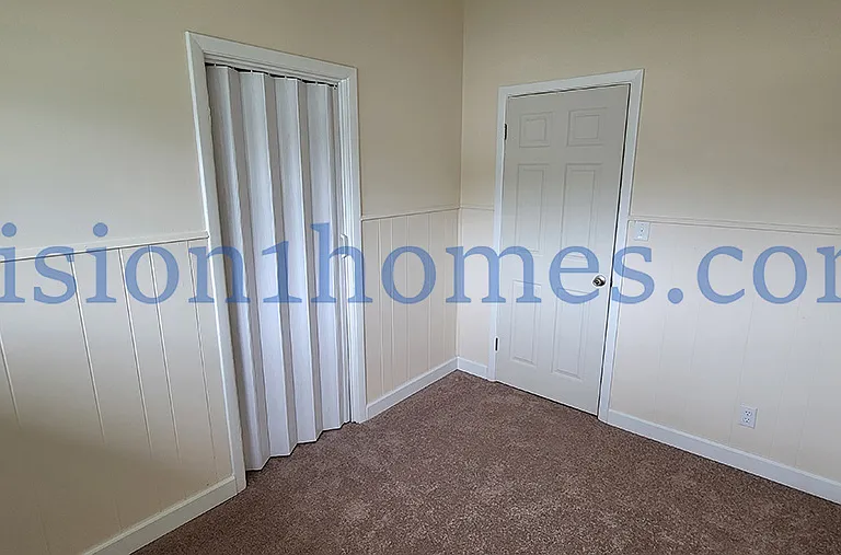 1605 Karen St — Photo 12