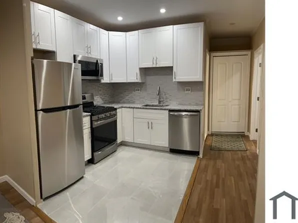 180 4th St #1, Meriden, CT 06451