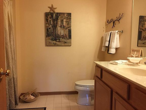 5th image of 420 57th St Unit 205