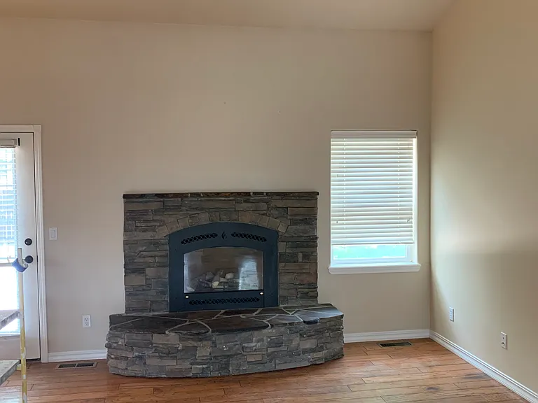 511 Sanders Ave — Photo 3